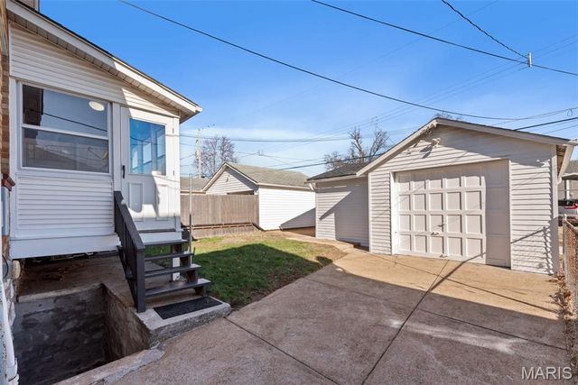 5235 Oleatha Avenue, St Louis, MO 63139