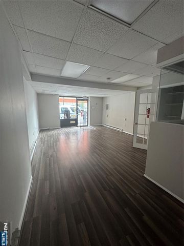 304 38th B, Union City, NJ 07087