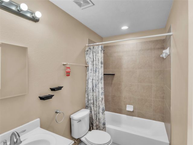 1418 Banbury Court, Houston, TX 77073