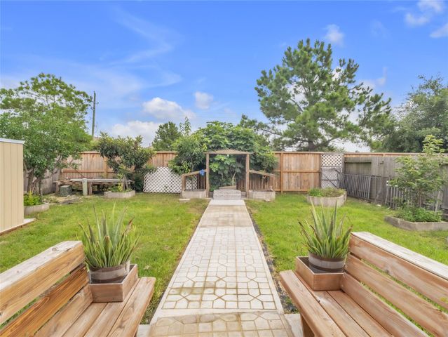 1418 Banbury Court, Houston, TX 77073