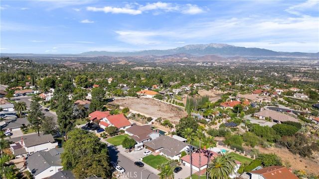 6204 Claridge Drive, Riverside, CA 92506