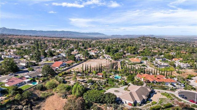 6204 Claridge Drive, Riverside, CA 92506