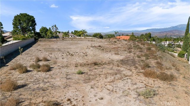 6204 Claridge Drive, Riverside, CA 92506
