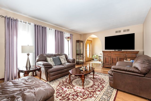 19638 Glennell Avenue, Mokena, IL 60448