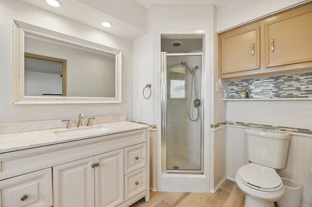 18409 Shore Drive, Kemp, TX 75143