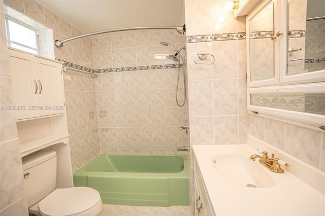 5613 Pierce St 1, Hollywood, FL 33021