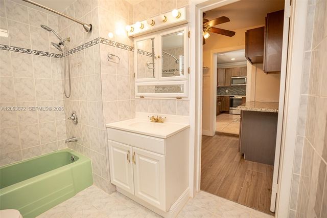 5613 Pierce St 1, Hollywood, FL 33021