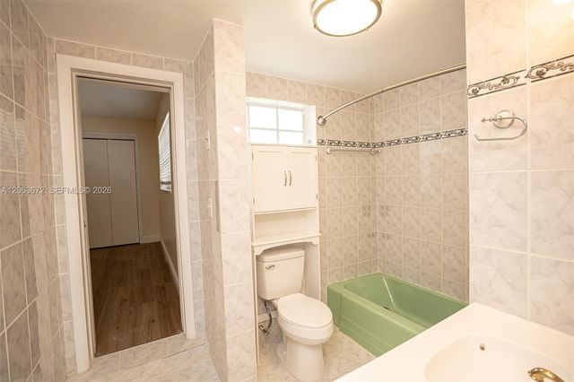 5613 Pierce St 1, Hollywood, FL 33021