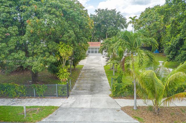 5613 Pierce St 1, Hollywood, FL 33021