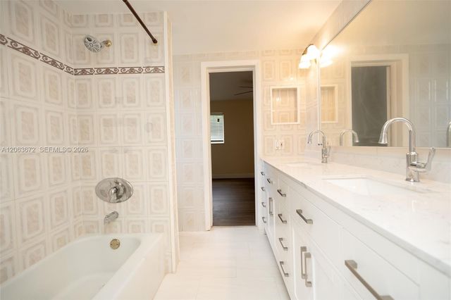 5613 Pierce St 1, Hollywood, FL 33021
