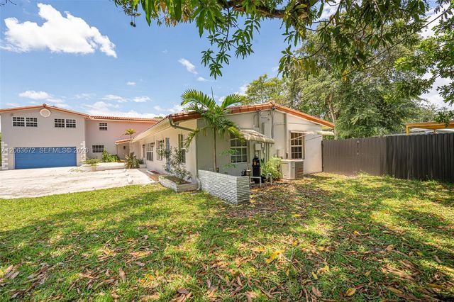 5613 Pierce St 1, Hollywood, FL 33021