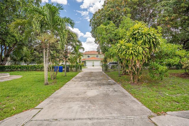5613 Pierce St 1, Hollywood, FL 33021