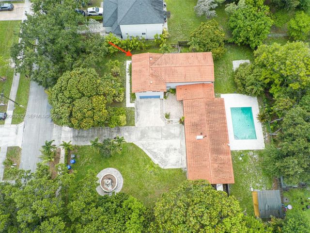 5613 Pierce St 1, Hollywood, FL 33021