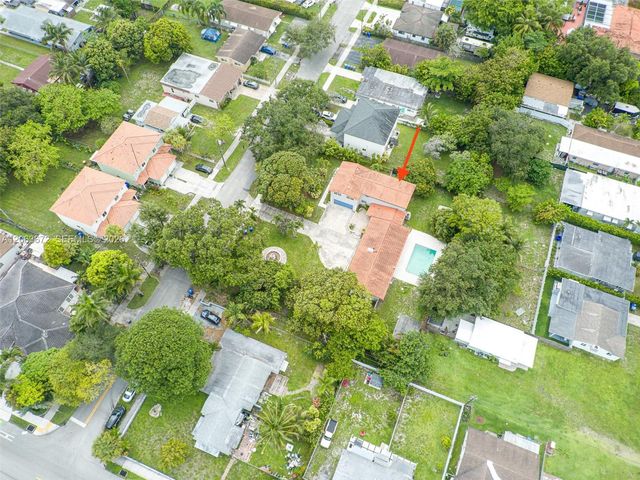5613 Pierce St 1, Hollywood, FL 33021