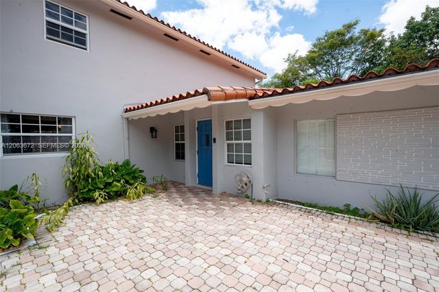 5613 Pierce St 1, Hollywood, FL 33021