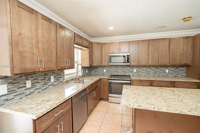 5613 Pierce St 1, Hollywood, FL 33021