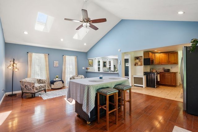48 Brimfield Rd, Monson, MA 01057