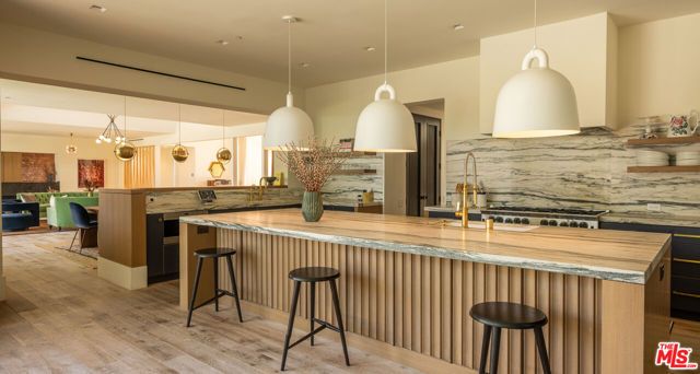 1885 Carla, Beverly Hills, CA 90210