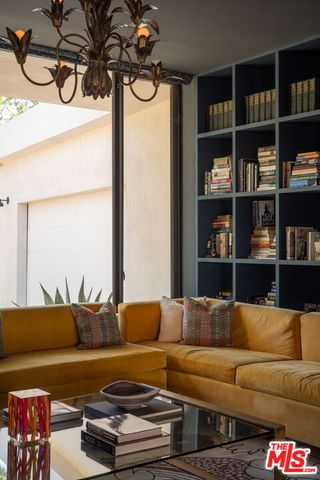 1885 Carla, Beverly Hills, CA 90210