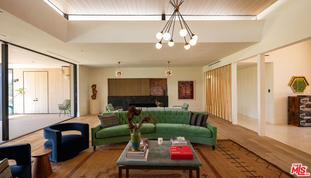 1885 Carla, Beverly Hills, CA 90210