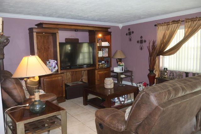 950 NW 175TH Street, Miami Gardens, FL 33169