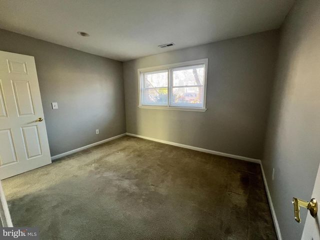 14320 WINDING WOODS CT, Centreville, VA 20120