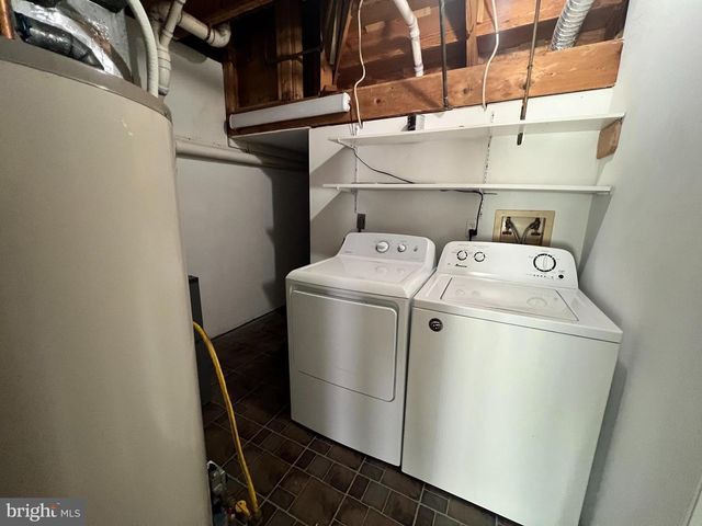 14320 WINDING WOODS CT, Centreville, VA 20120