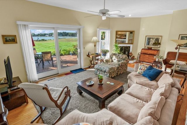 30 Woodbury St 30, Wareham, MA 02532