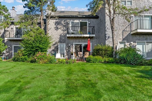 30 Woodbury St 30, Wareham, MA 02532