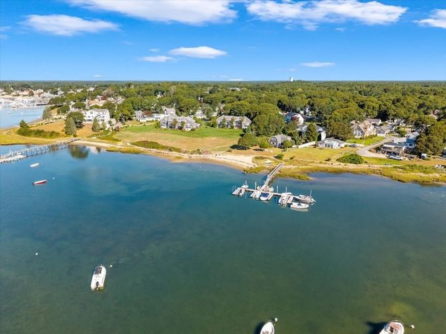 30 Woodbury St 30, Wareham, MA 02532