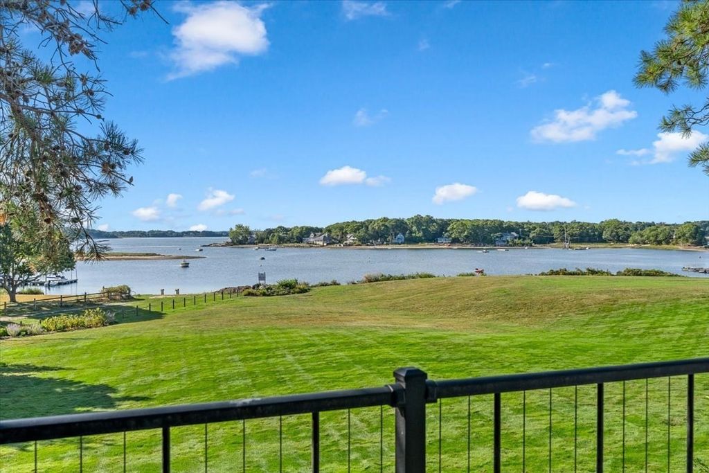 30 Woodbury St 30, Wareham, MA 02532