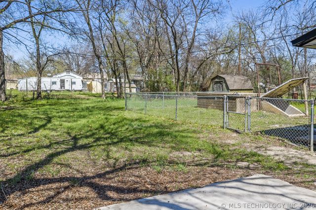 606 W Cherokee Street, Marietta, OK 73448