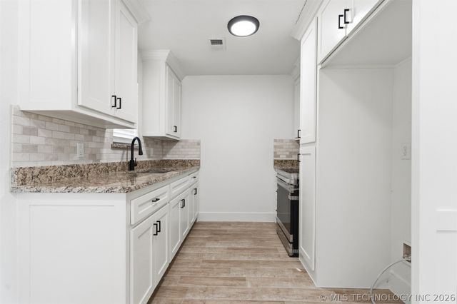 606 W Cherokee Street, Marietta, OK 73448