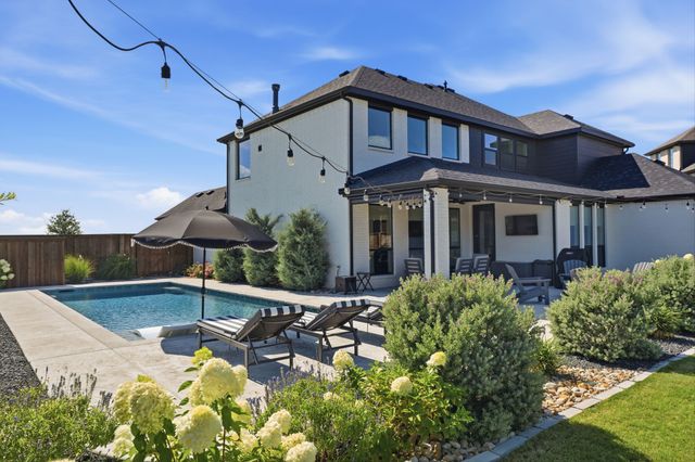 4202 Crown Run Road, Midlothian, TX 76065