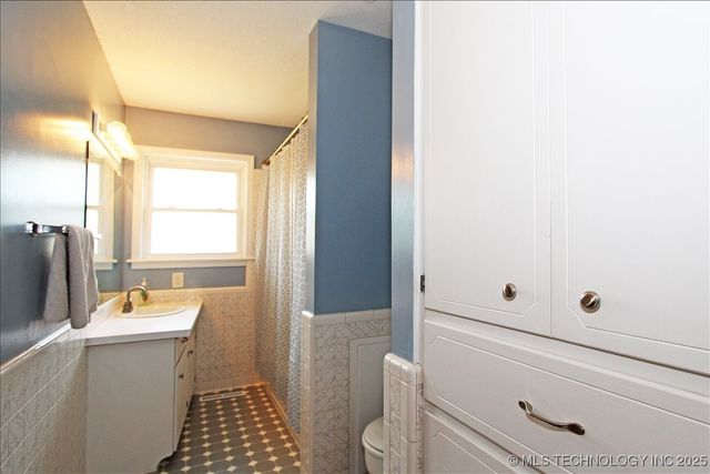 700 4th Street, Ramona, OK 74061