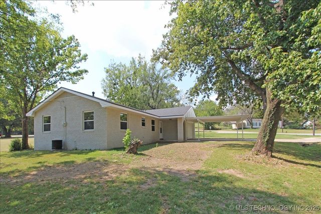700 4th Street, Ramona, OK 74061