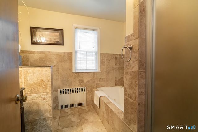 224 Ray Road, New Haven, CT 06515