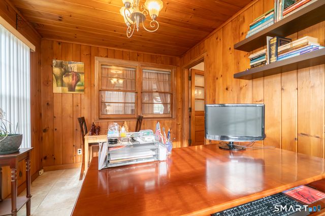 224 Ray Road, New Haven, CT 06515