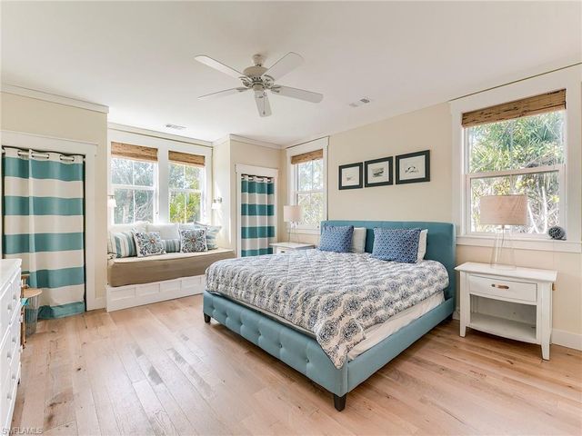 1550 Centre ST, Sanibel, FL 33957