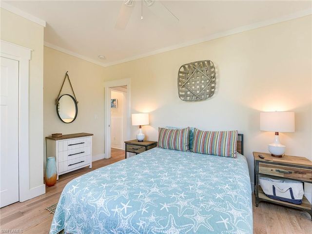 1550 Centre ST, Sanibel, FL 33957