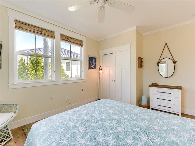 1550 Centre ST, Sanibel, FL 33957