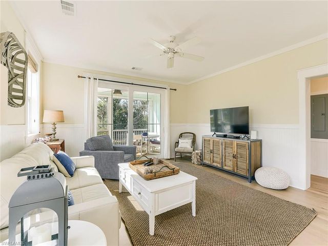 1550 Centre ST, Sanibel, FL 33957