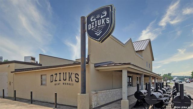 172 Mountain Oak, Castroville, TX 78009