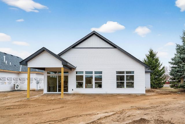 1225 Honeysuckle Lane, Cambridge, MN 55008