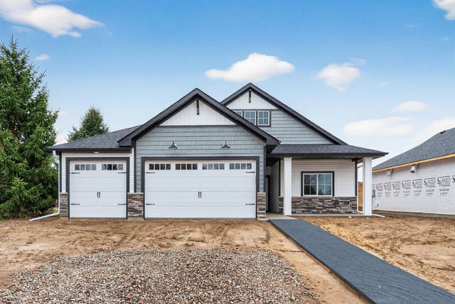 1225 Honeysuckle Lane, Cambridge, MN 55008