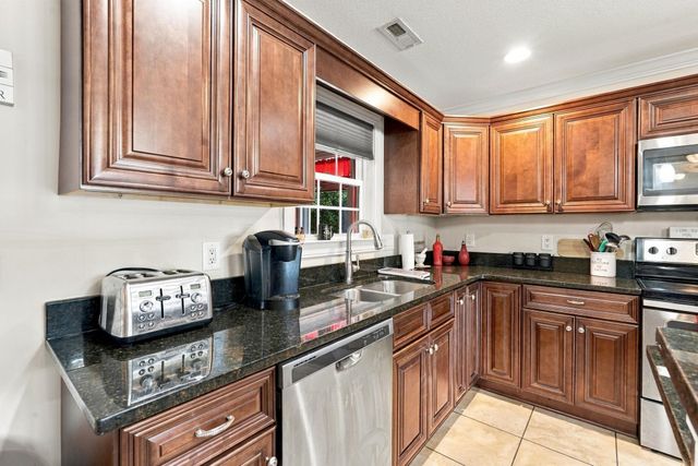 460 Oakham Dr., Conway, SC 29527