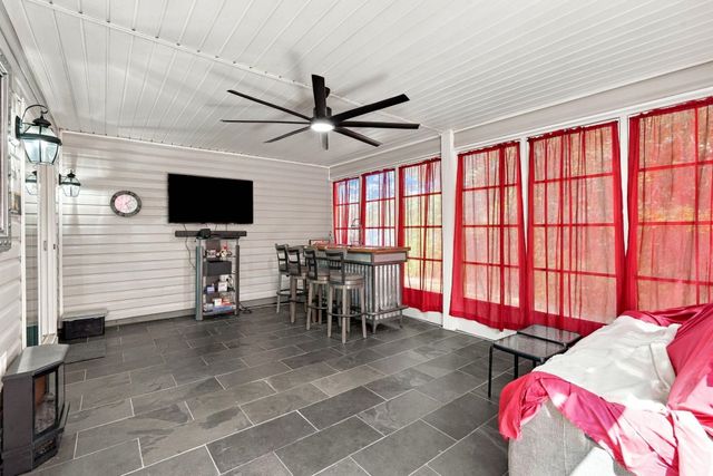 460 Oakham Dr., Conway, SC 29527