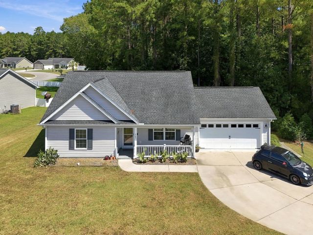 460 Oakham Dr., Conway, SC 29527