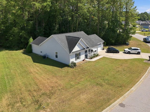 460 Oakham Dr., Conway, SC 29527