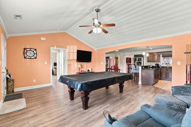 460 Oakham Dr., Conway, SC 29527